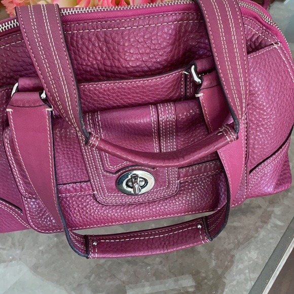 Coach Satchel - Picture 15 of 16